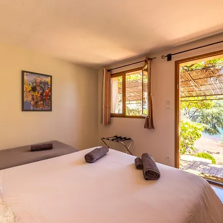 De Riri Hotel Celles (Languedoc-Roussillon)